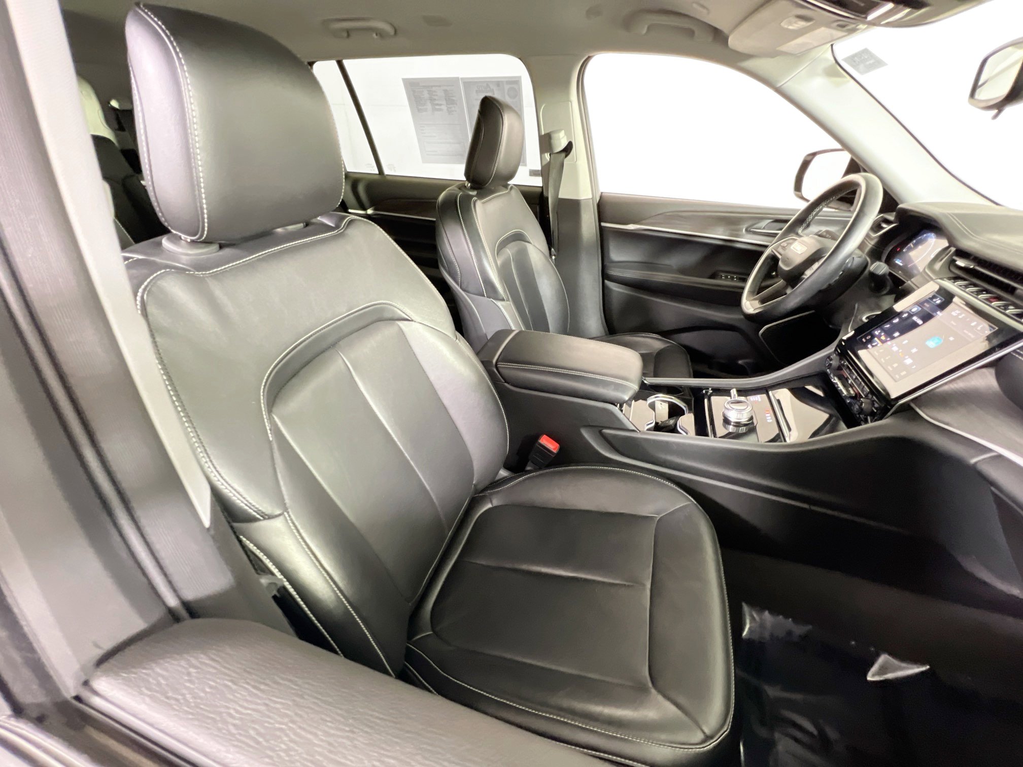 Used 2021 Jeep Grand Cherokee L Limited image 28