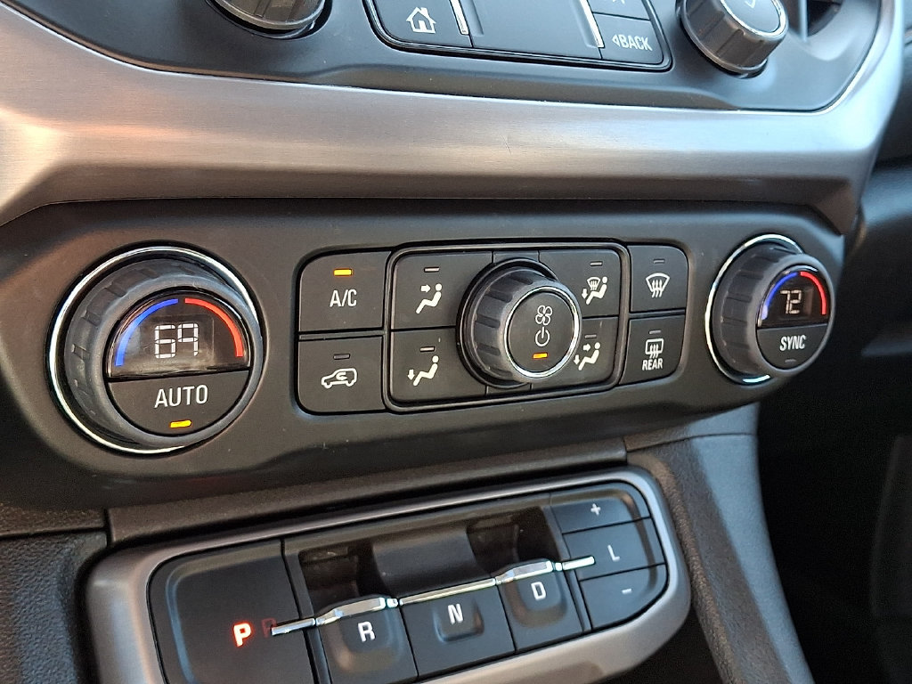 Used 2023 GMC Acadia AT4 w/ Technology Package AWD/4WD image 21