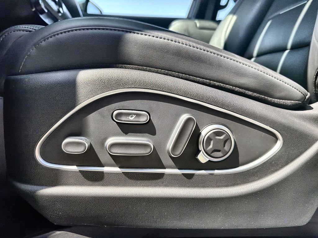 Used 2026 Hyundai Palisade Calligraphy image 14