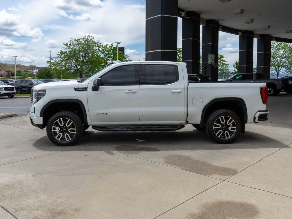 Used 2023 GMC Sierra 1500 AT4 w/ AT4 Premium Package AWD/4WD image 4