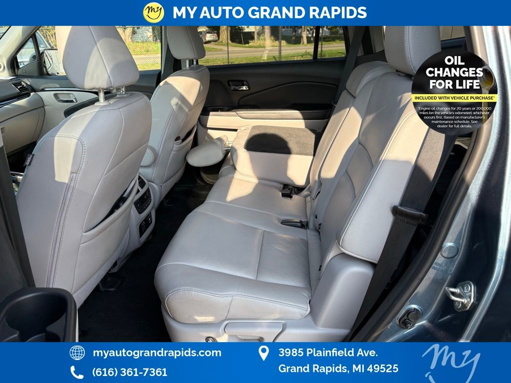Used 2020 Honda Pilot Touring image 14
