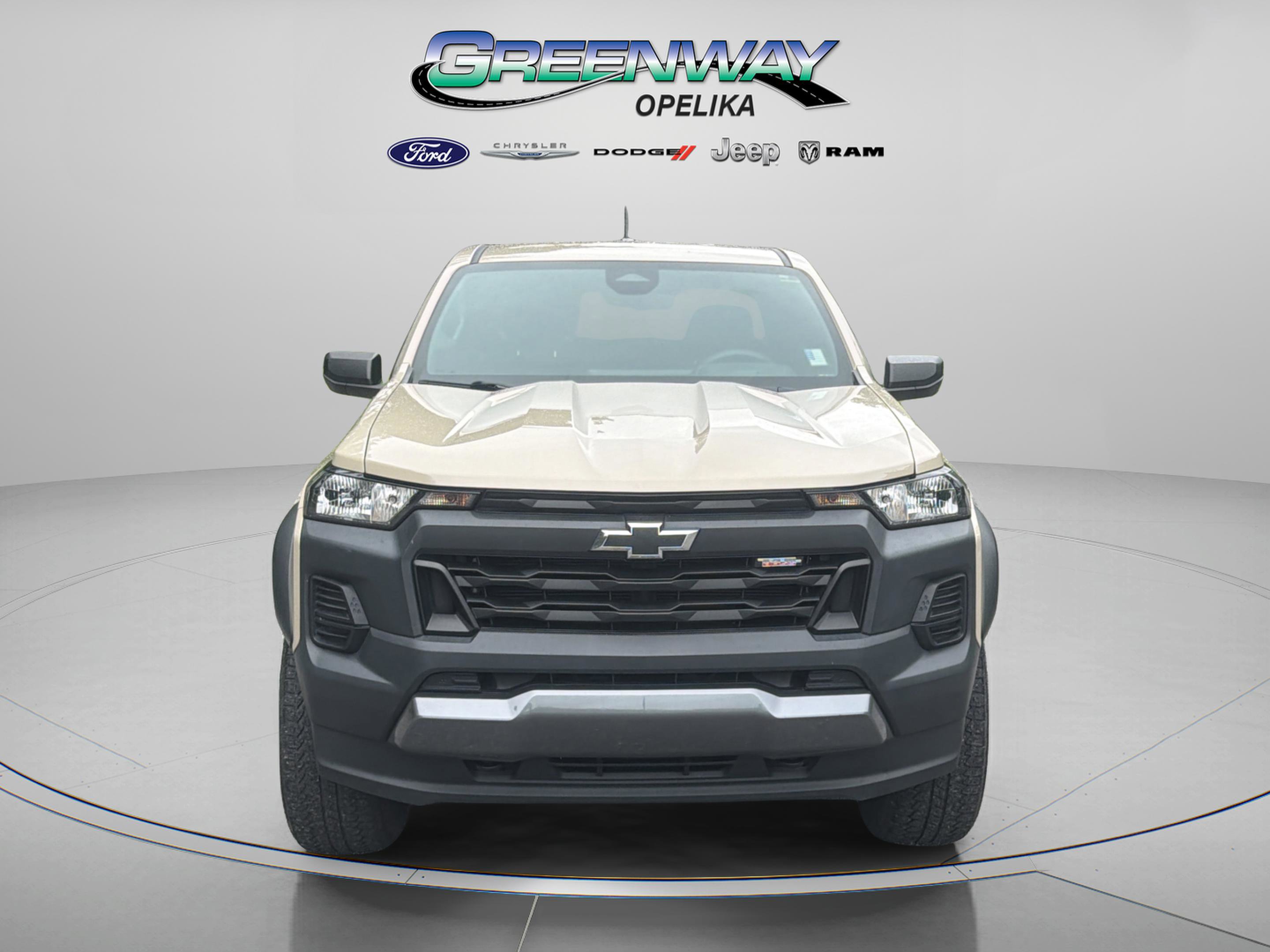 Used 2023 Chevrolet Colorado Trail Boss w/ Advanced Trailering Package AWD/4WD image 2