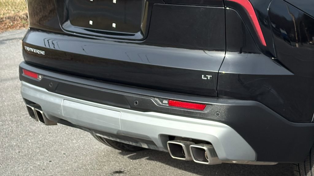 Used 2024 Chevrolet Traverse LT image 5