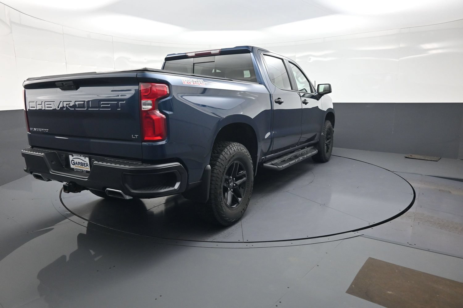 Used 2020 Chevrolet Silverado 1500 LT Trail Boss AWD/4WD image 3