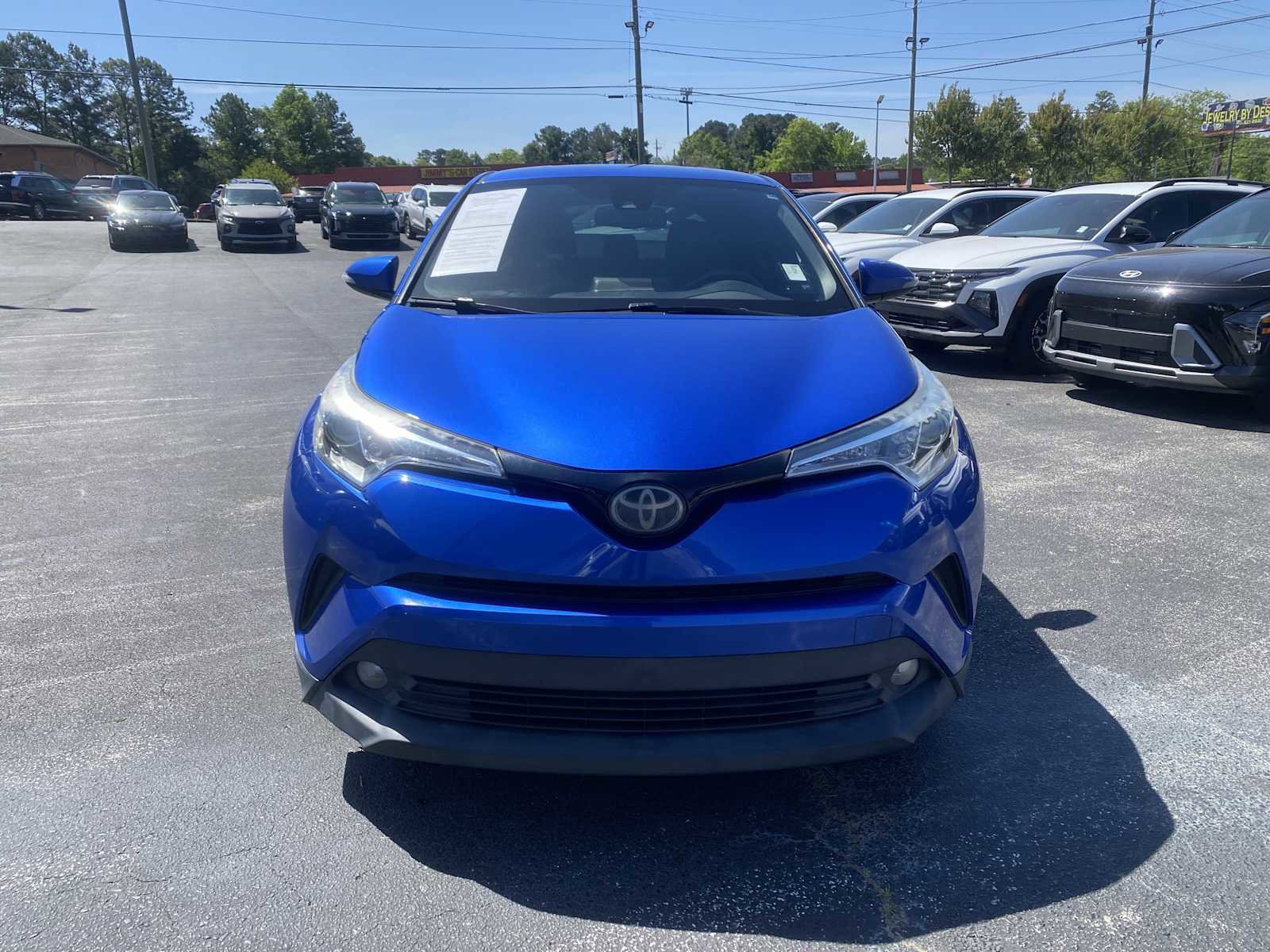 Used 2018 Toyota C-HR XLE image 3