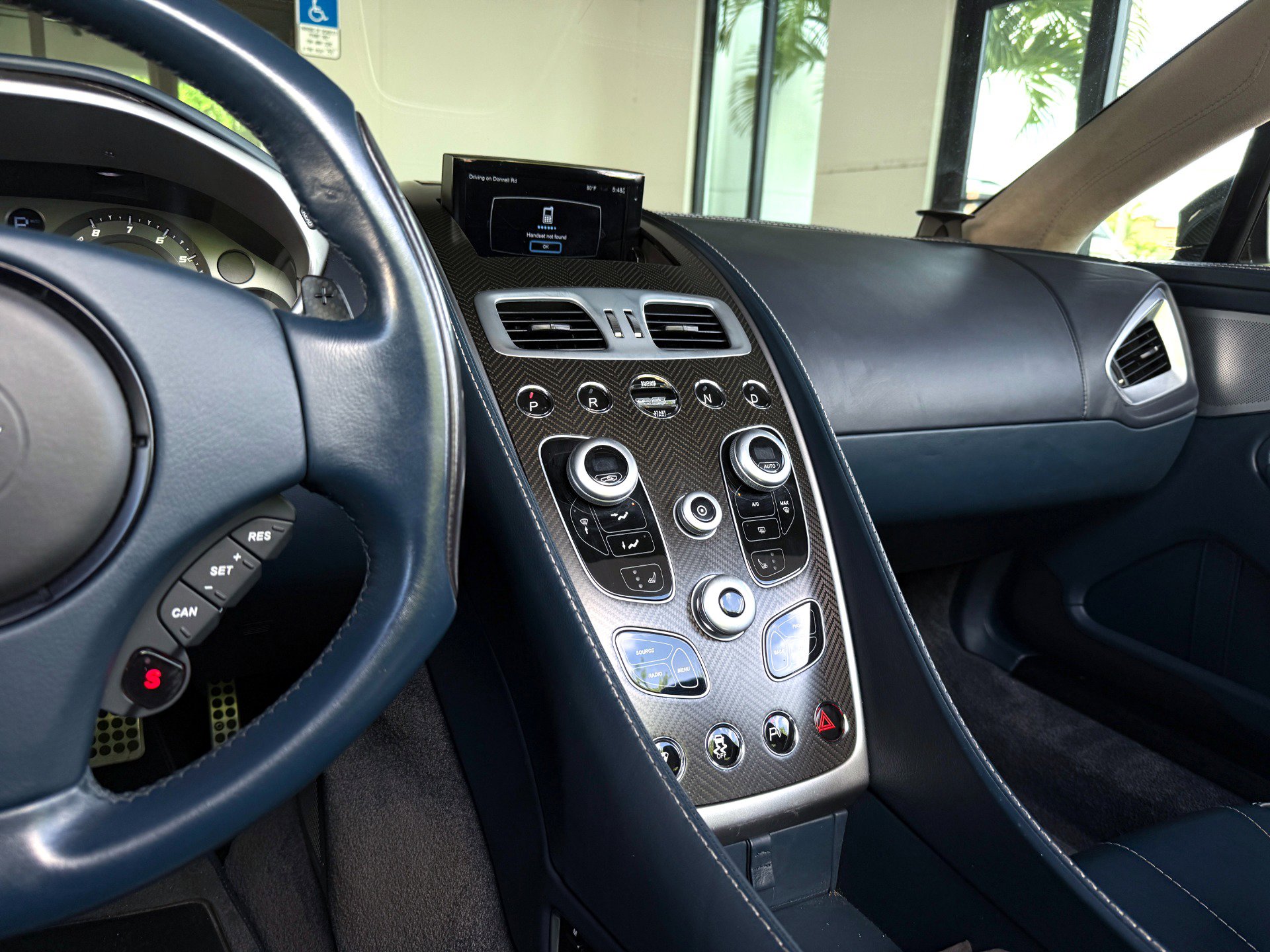 Used 2014 Aston Martin Vanquish Volante RWD image 36