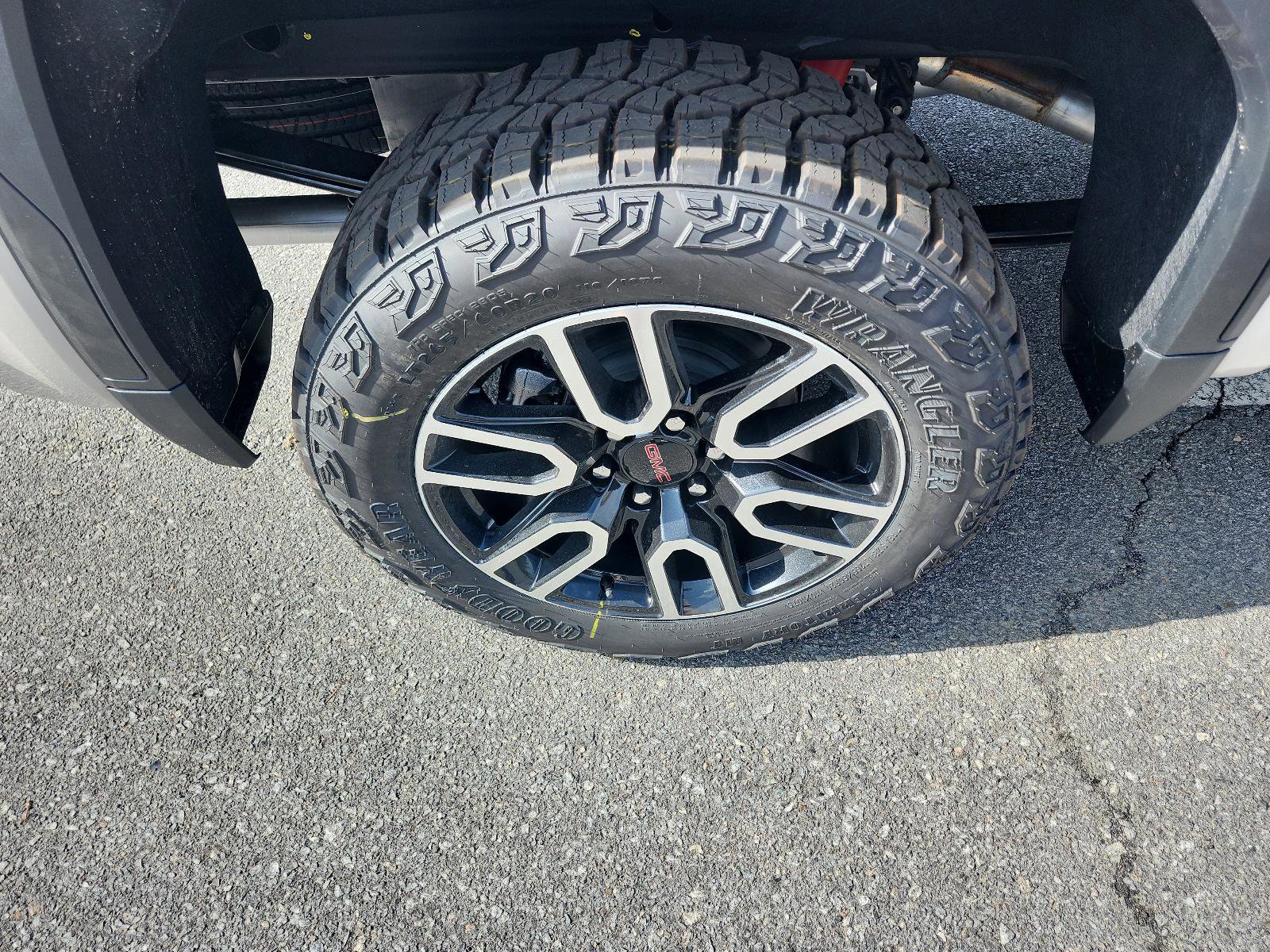 New 2026 GMC Sierra 1500 AT4 w/ AT4 Premium Package image 5