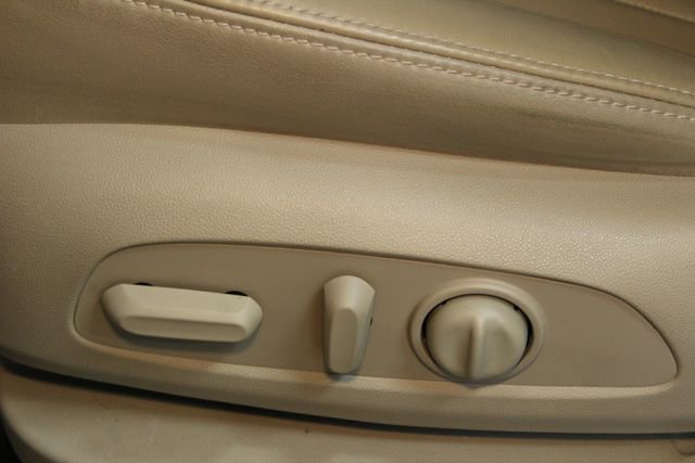 Used 2019 Buick Enclave Essence w/ Sun And Navigation Package image 21