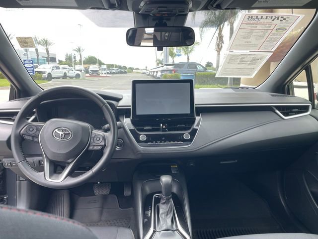 Used 2025 Toyota Corolla SE w/ SE Premium Package FWD image 19