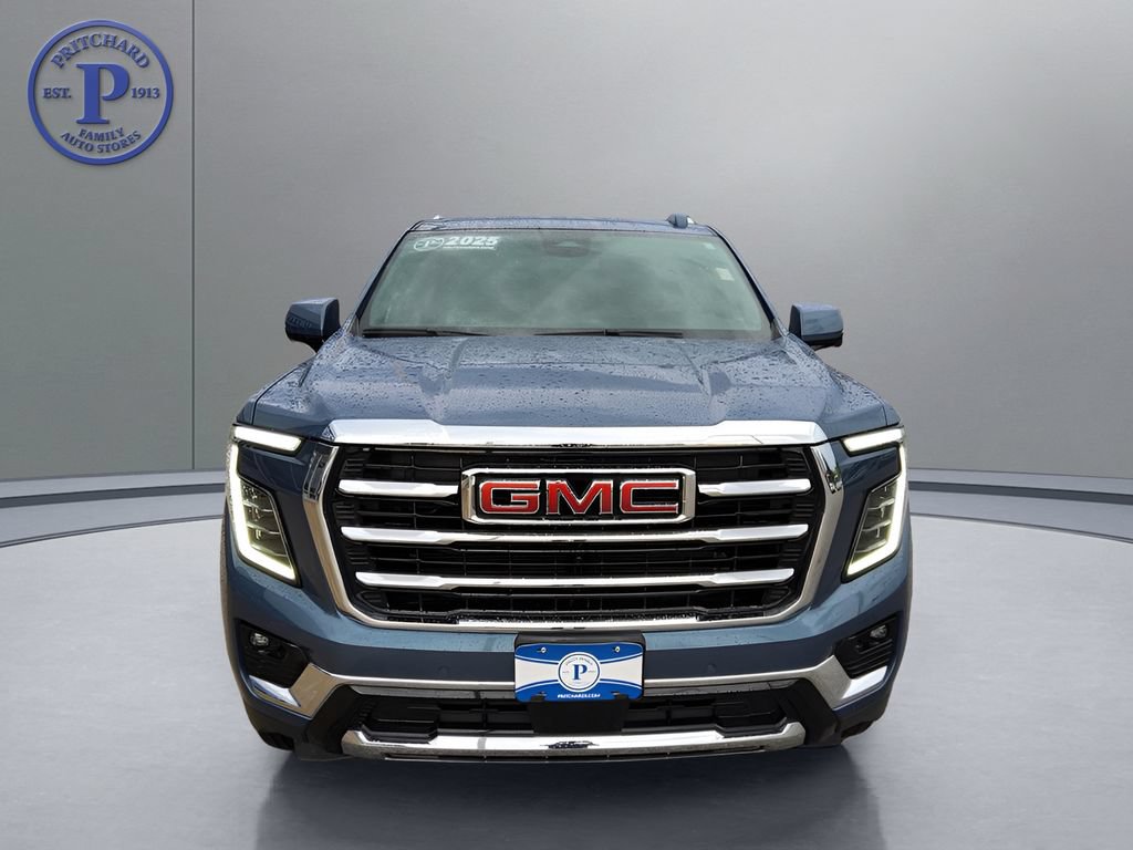 Used 2025 GMC Yukon XL Elevation AWD/4WD image 2