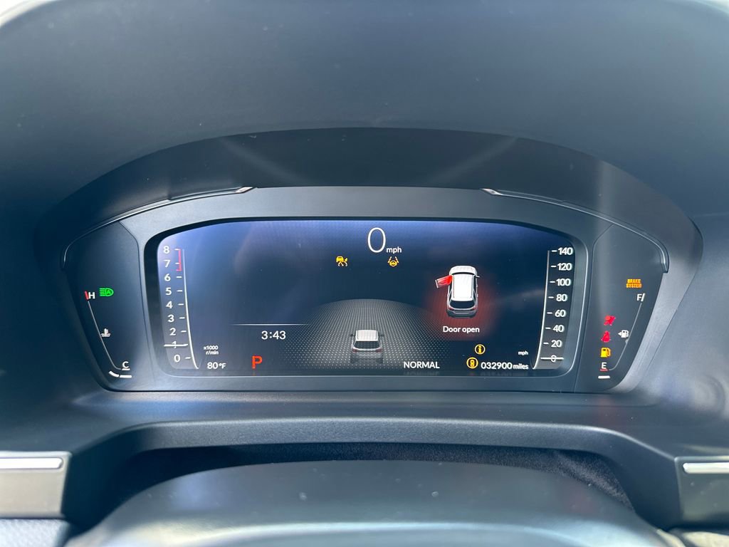 Used 2025 Honda Pilot Elite image 23
