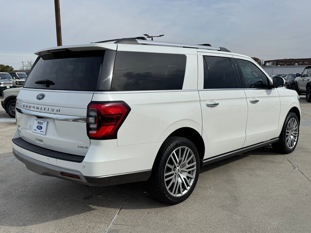 Used 2022 Ford Expedition Max Limited image 8