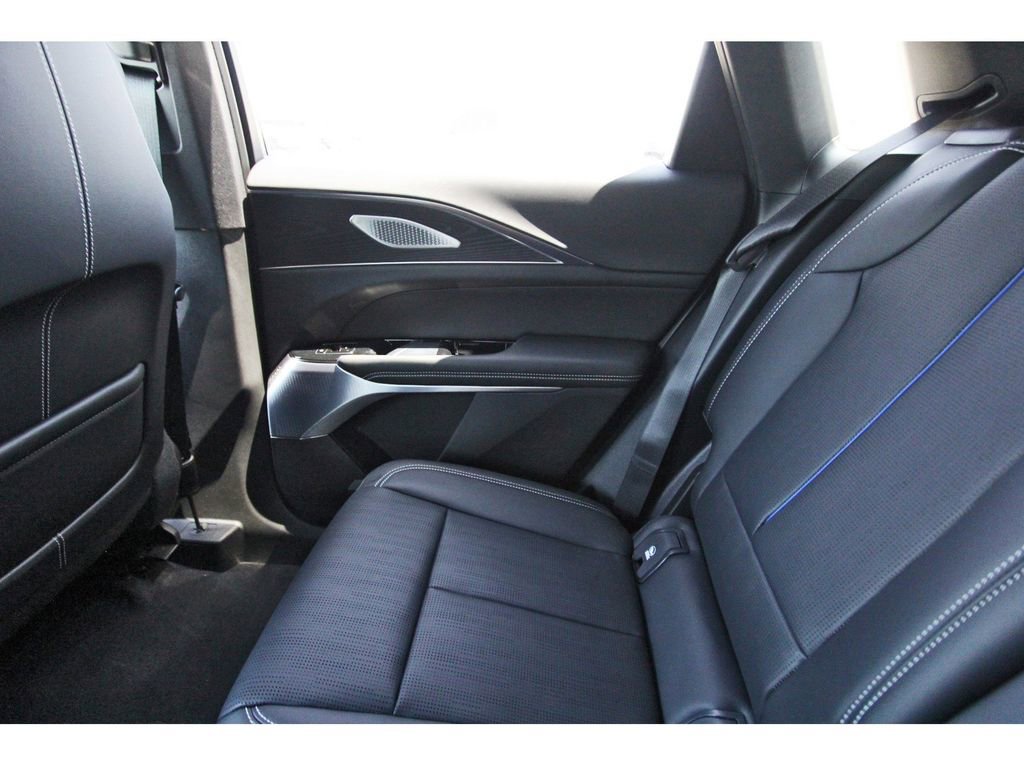 New 2026 Cadillac Lyriq Signature Luxury image 12