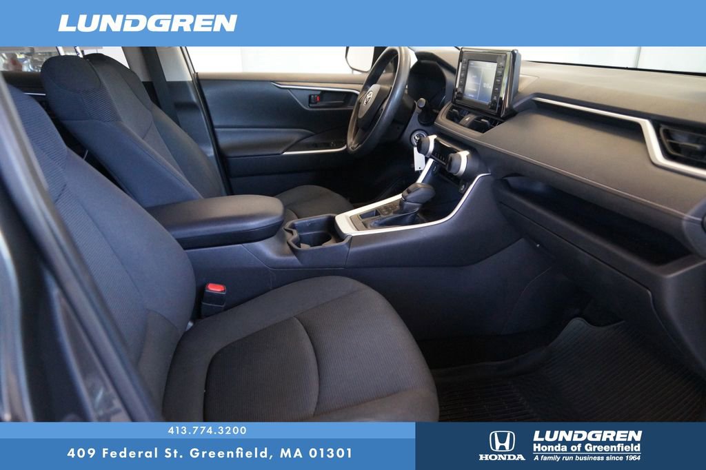Used 2019 Toyota RAV4 LE w/ All Weather Liner Package AWD/4WD image 31