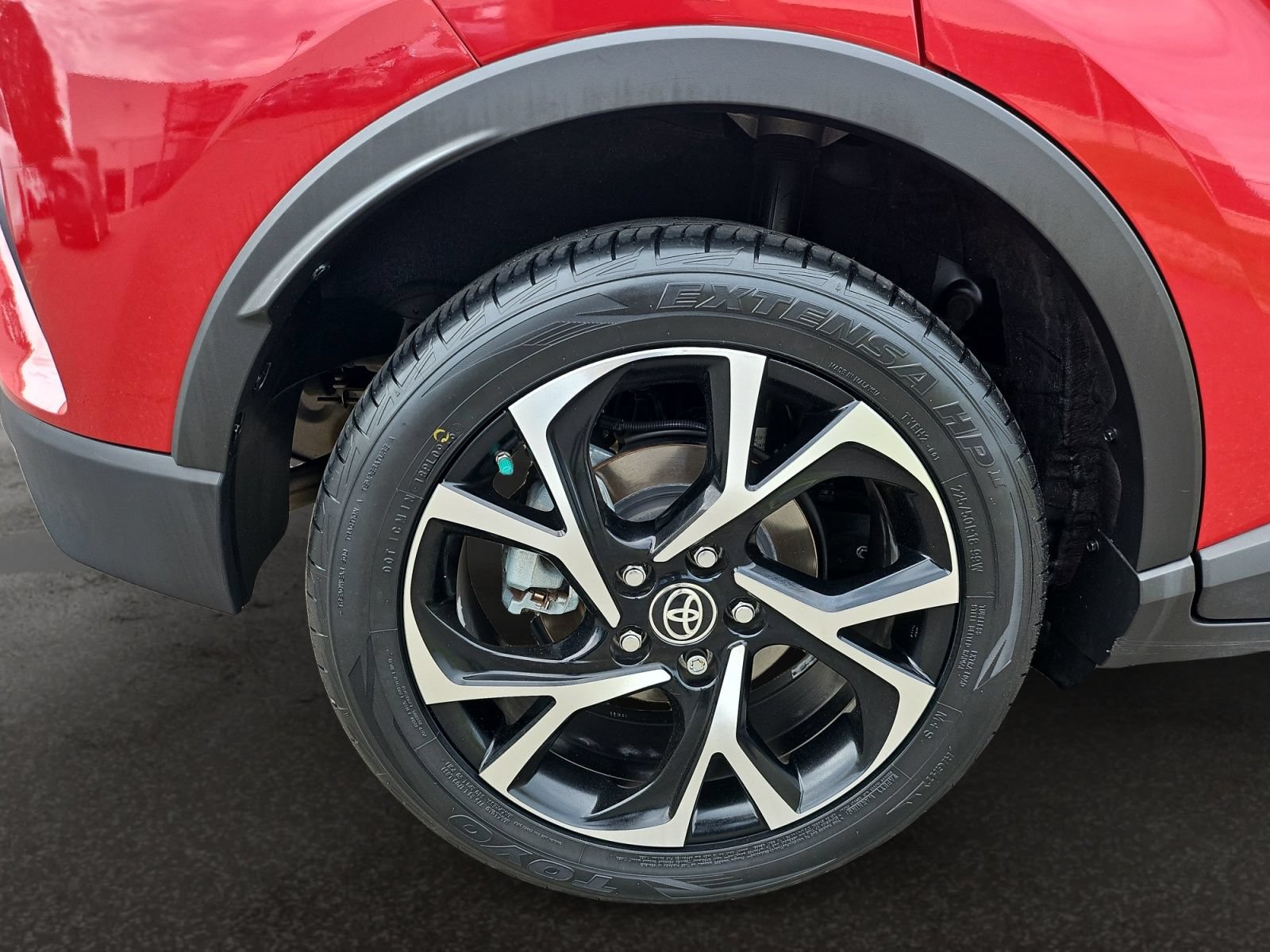 Used 2021 Toyota C-HR XLE FWD image 37