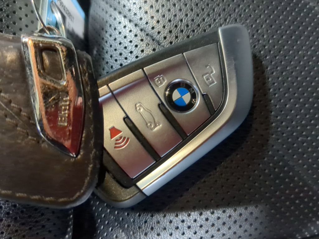 Used 2023 BMW X6 xDrive40i w/ M Sport Package image 50