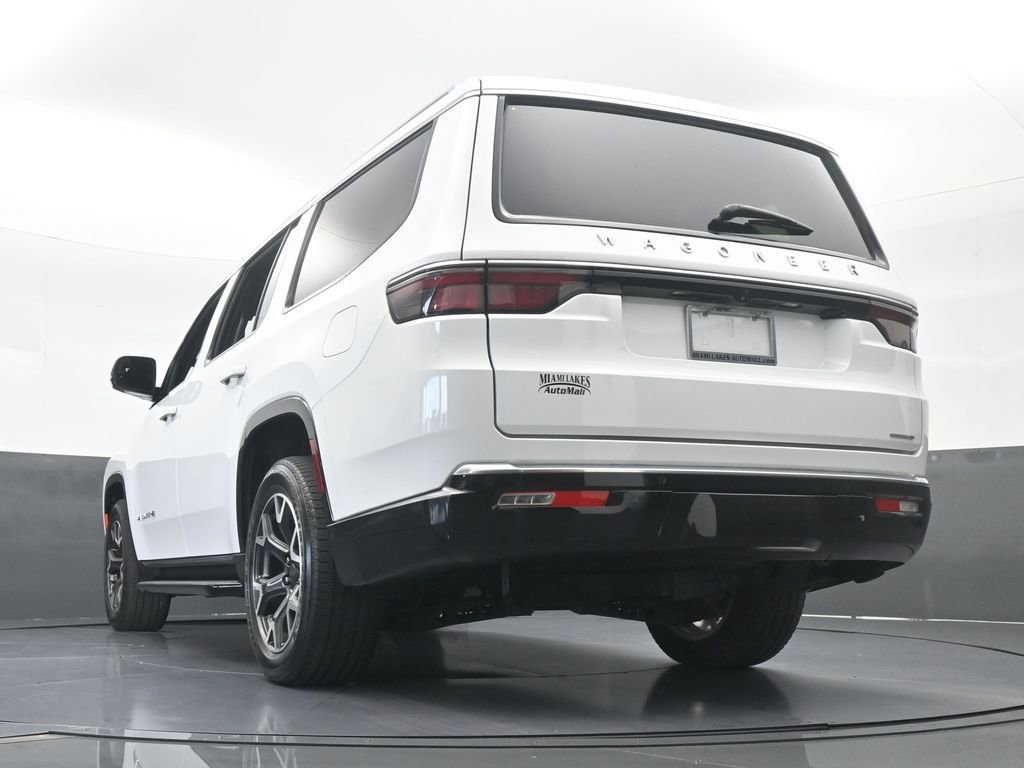 Used 2023 Jeep Wagoneer Series III w/ Preferred Equipment Group image 61
