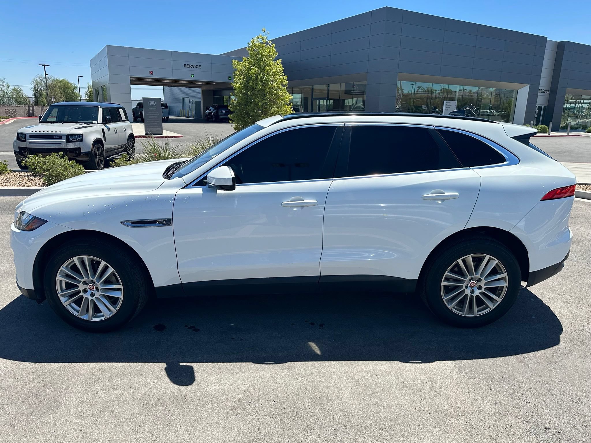 Used 2019 Jaguar F-PACE Prestige AWD/4WD image 13