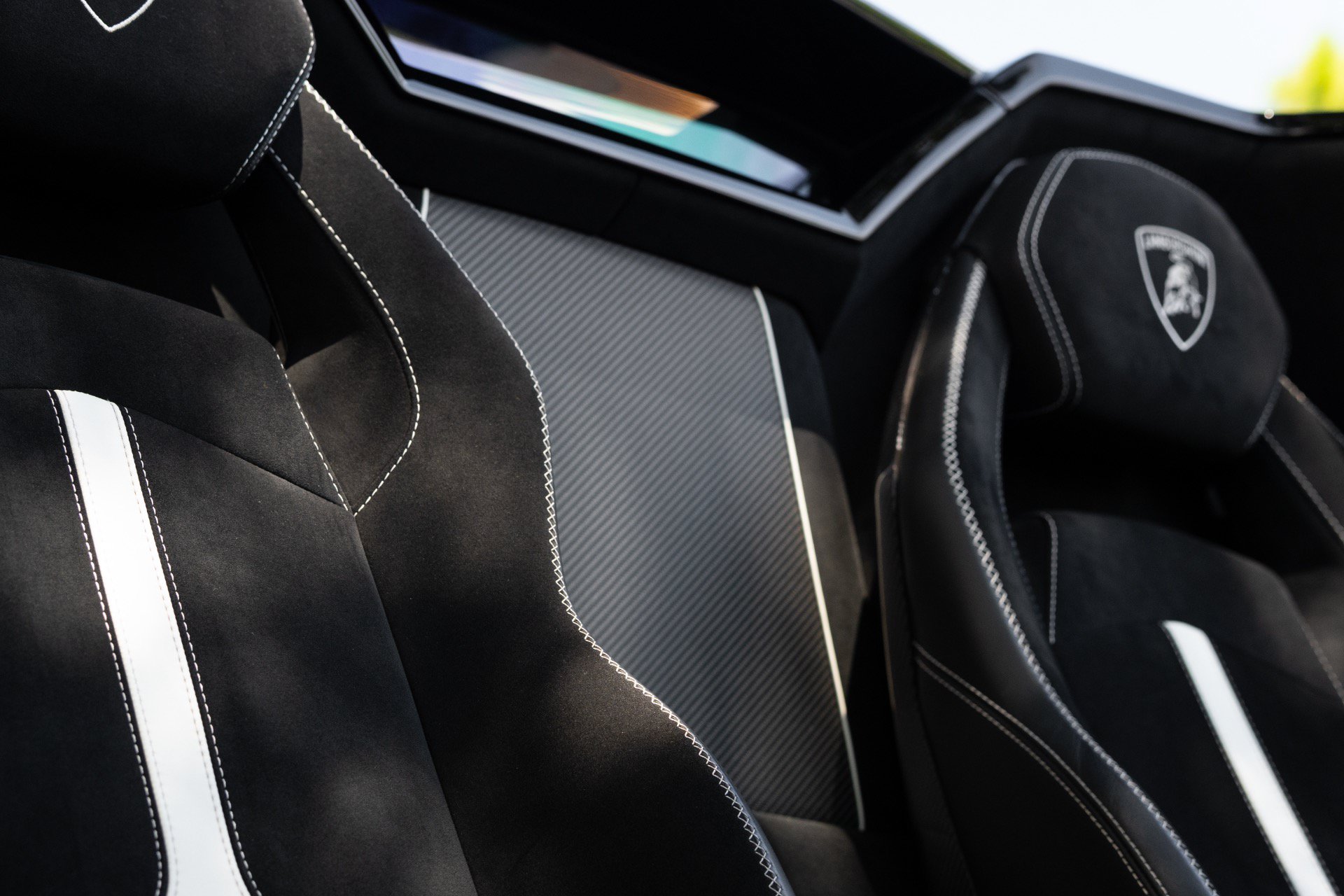 Used 2020 Lamborghini Aventador SVJ AWD/4WD image 78
