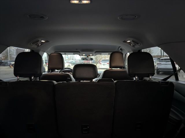 Used 2021 Ford Explorer XLT w/ Equipment Group 202A image 16