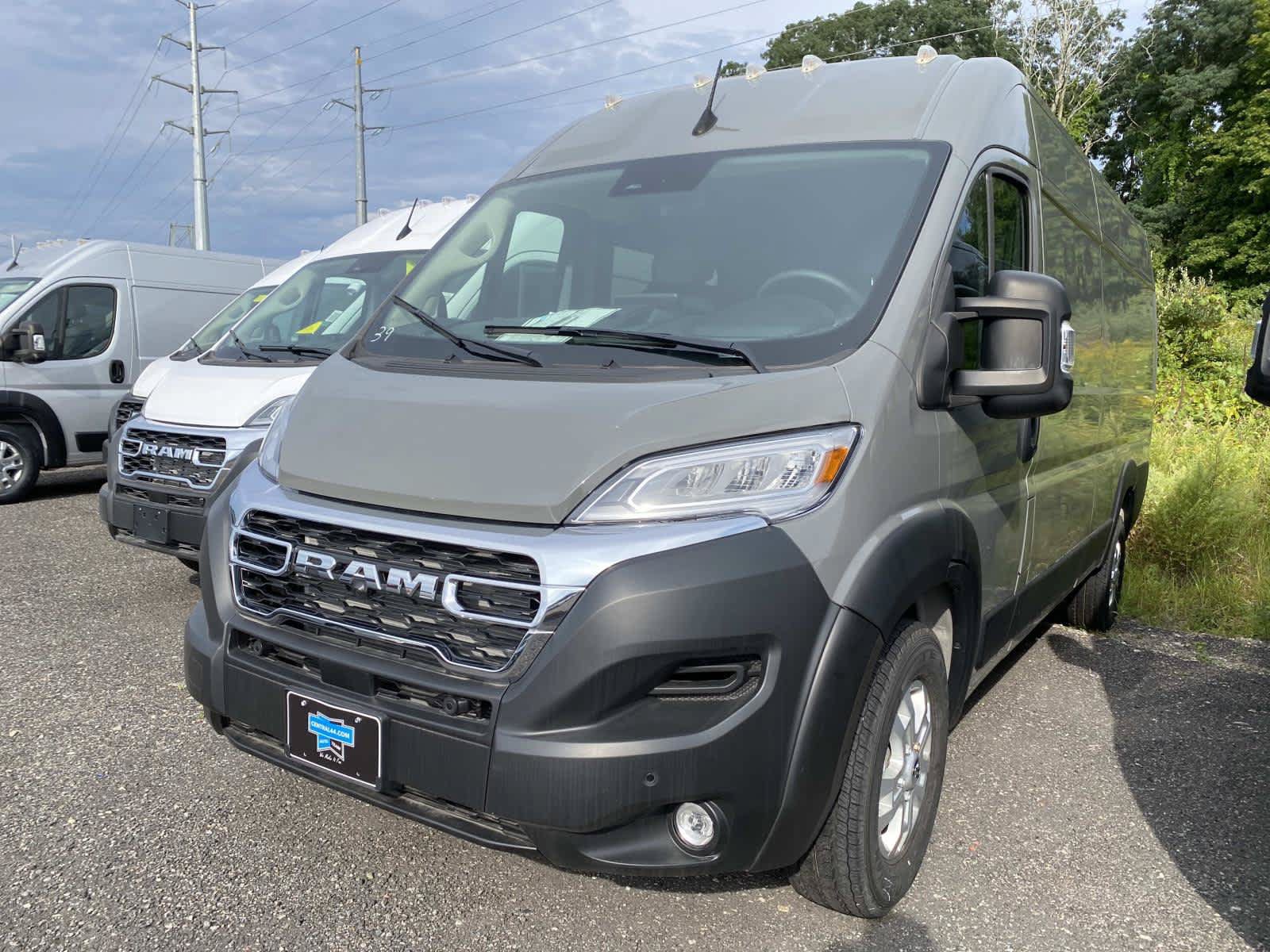 Used 2025 RAM ProMaster 3500 w/ Quick Order Package 22H SLT+ FWD image 3