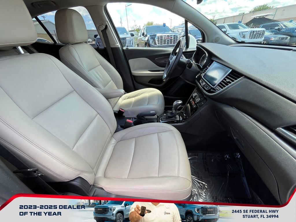 Used 2019 Buick Encore Essence w/ Experience Buick Package FWD image 20
