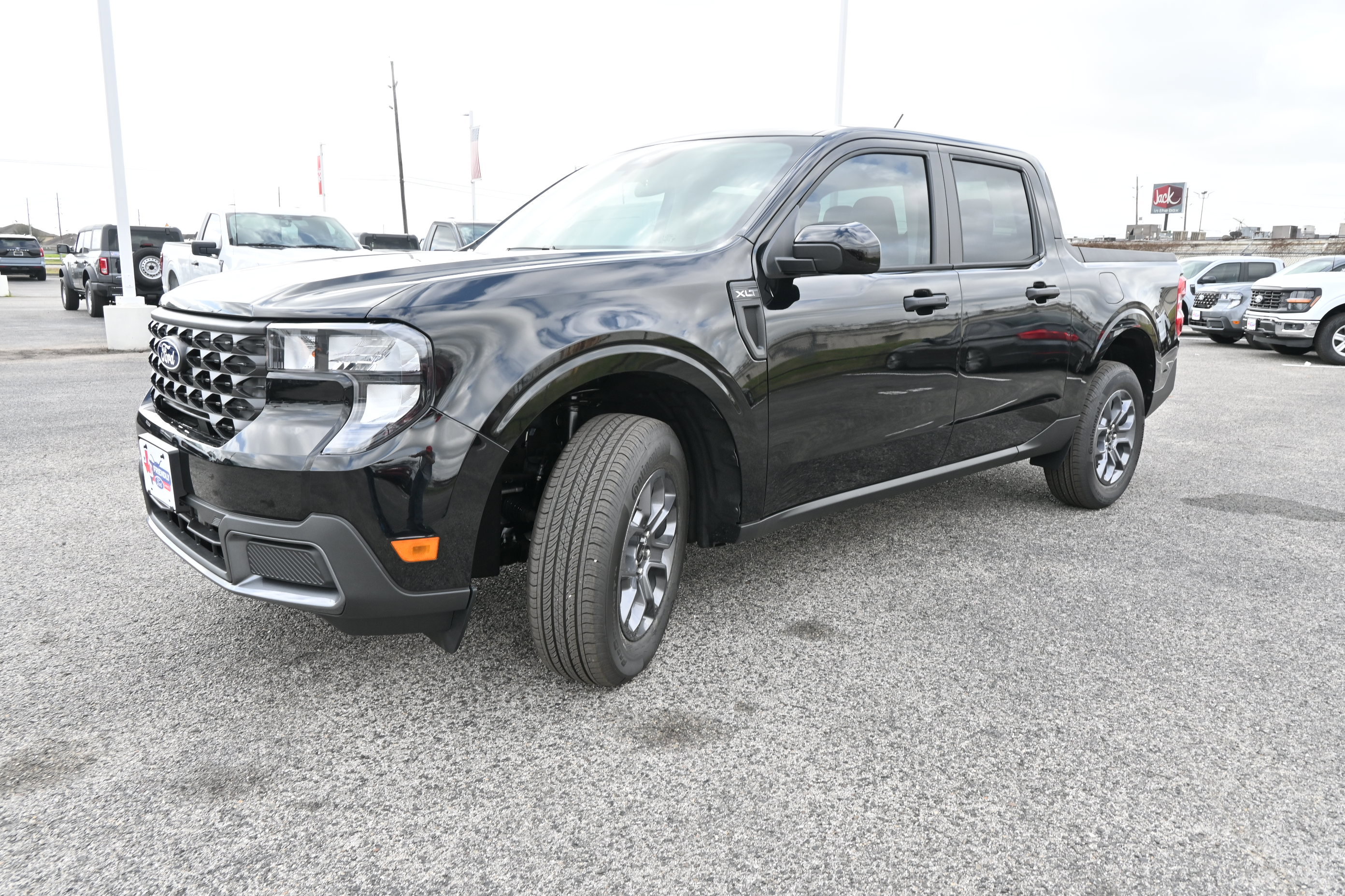 New 2026 Ford Maverick XLT w/ XLT Luxury Package image 8