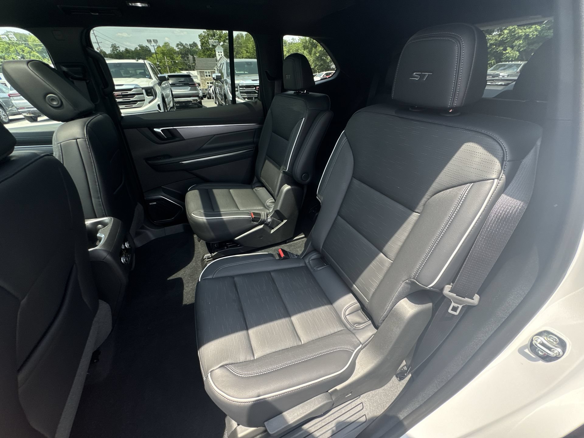 New 2026 Buick Enclave Sport Touring w/ Power Package AWD/4WD image 25