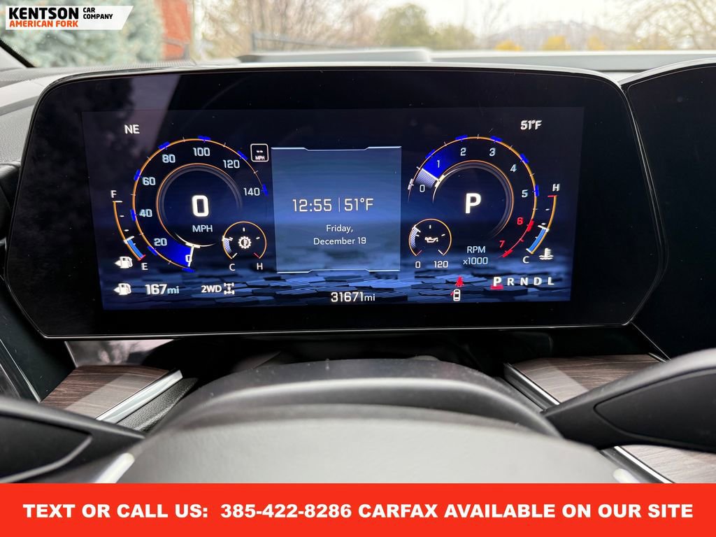 Used 2025 Chevrolet Suburban Z71 image 16