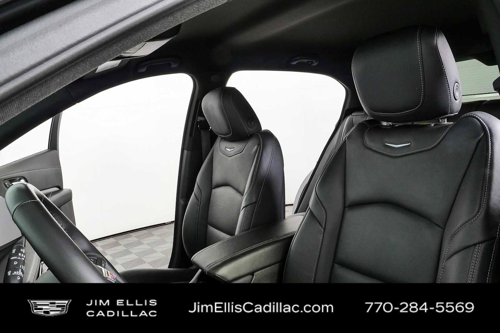 Certified 2025 Cadillac XT4 Premium Luxury FWD image 5