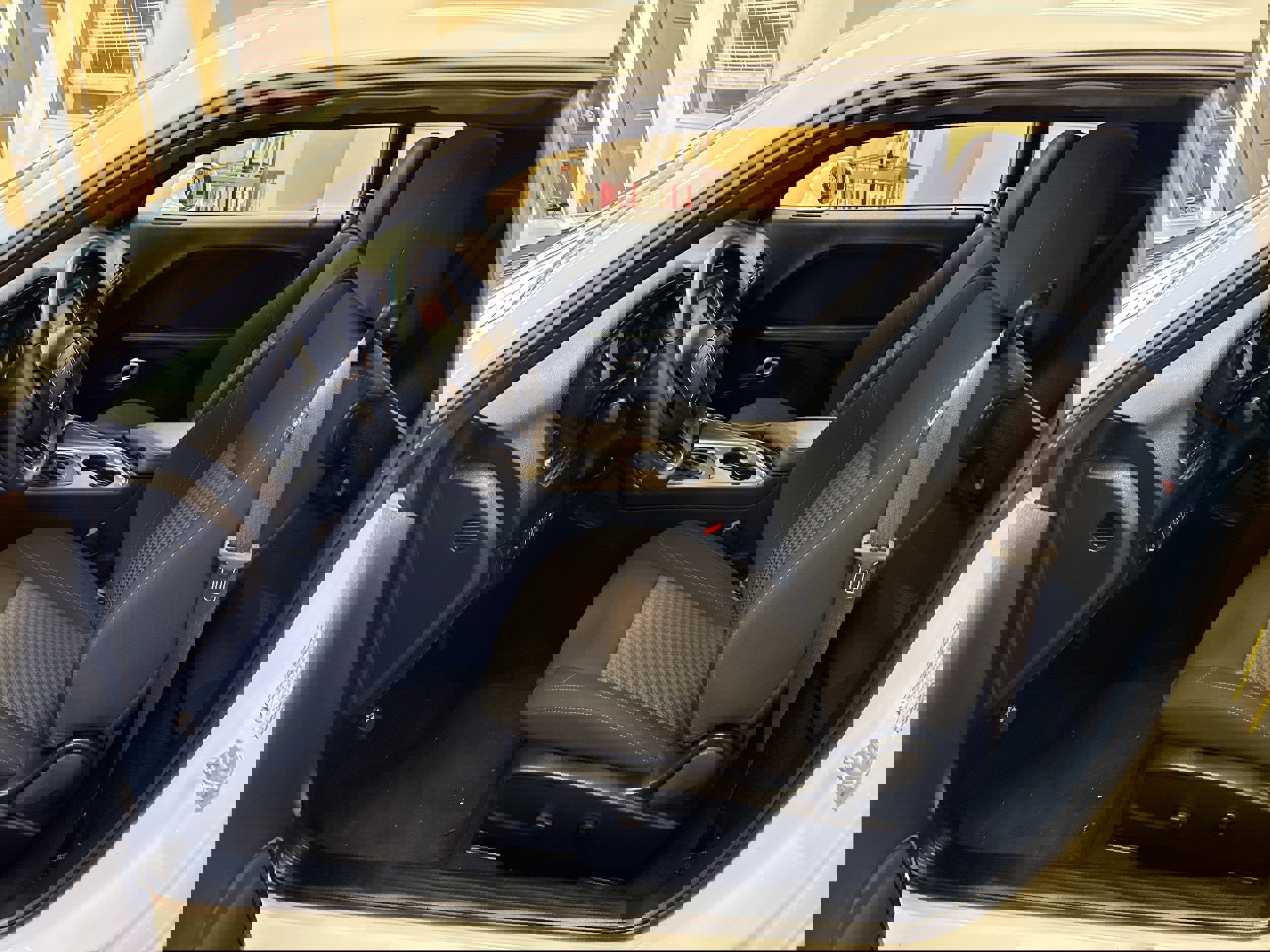 Used 2023 Dodge Challenger SXT w/ Blacktop Package image 9