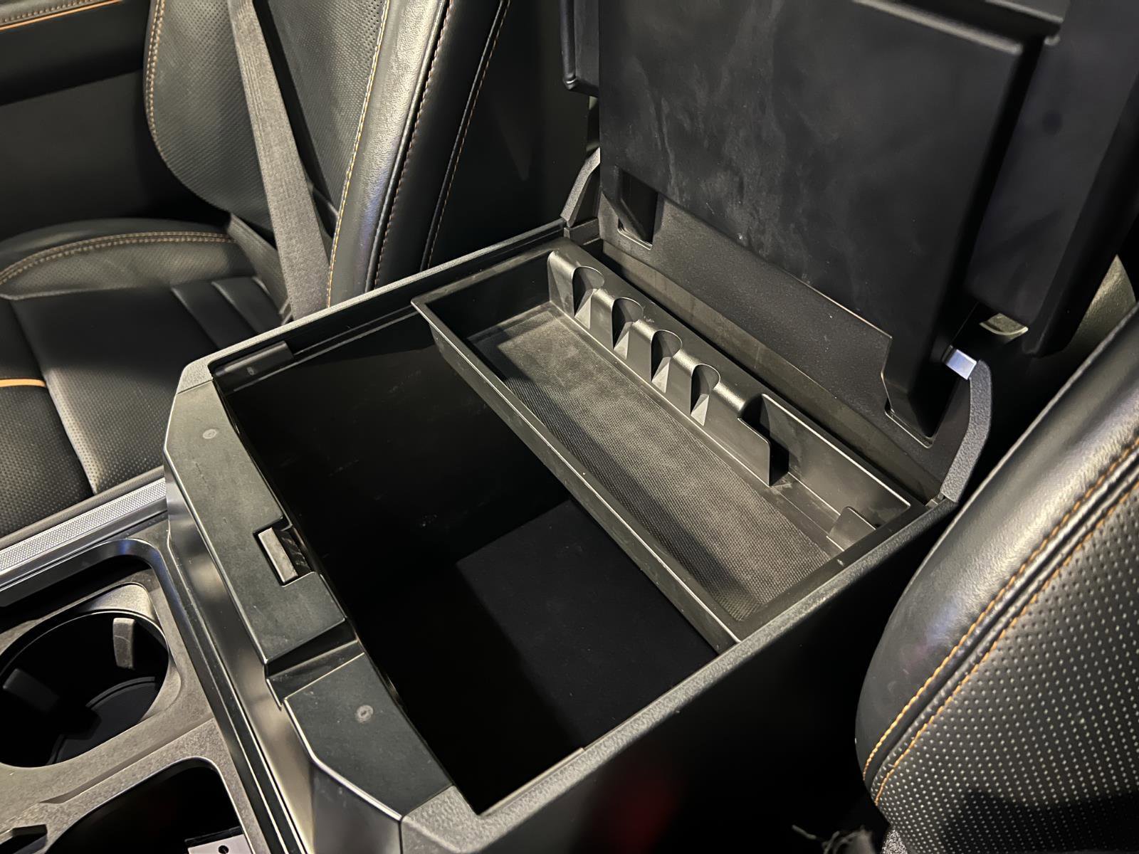 Used 2023 Ford F350 Platinum w/ Tremor Off-Road Package image 20