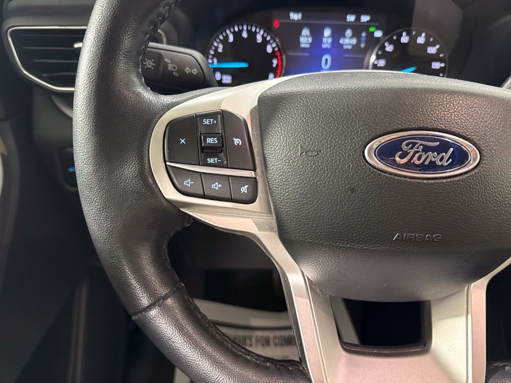 Used 2023 Ford Explorer XLT w/ Equipment Group 202A AWD/4WD image 21