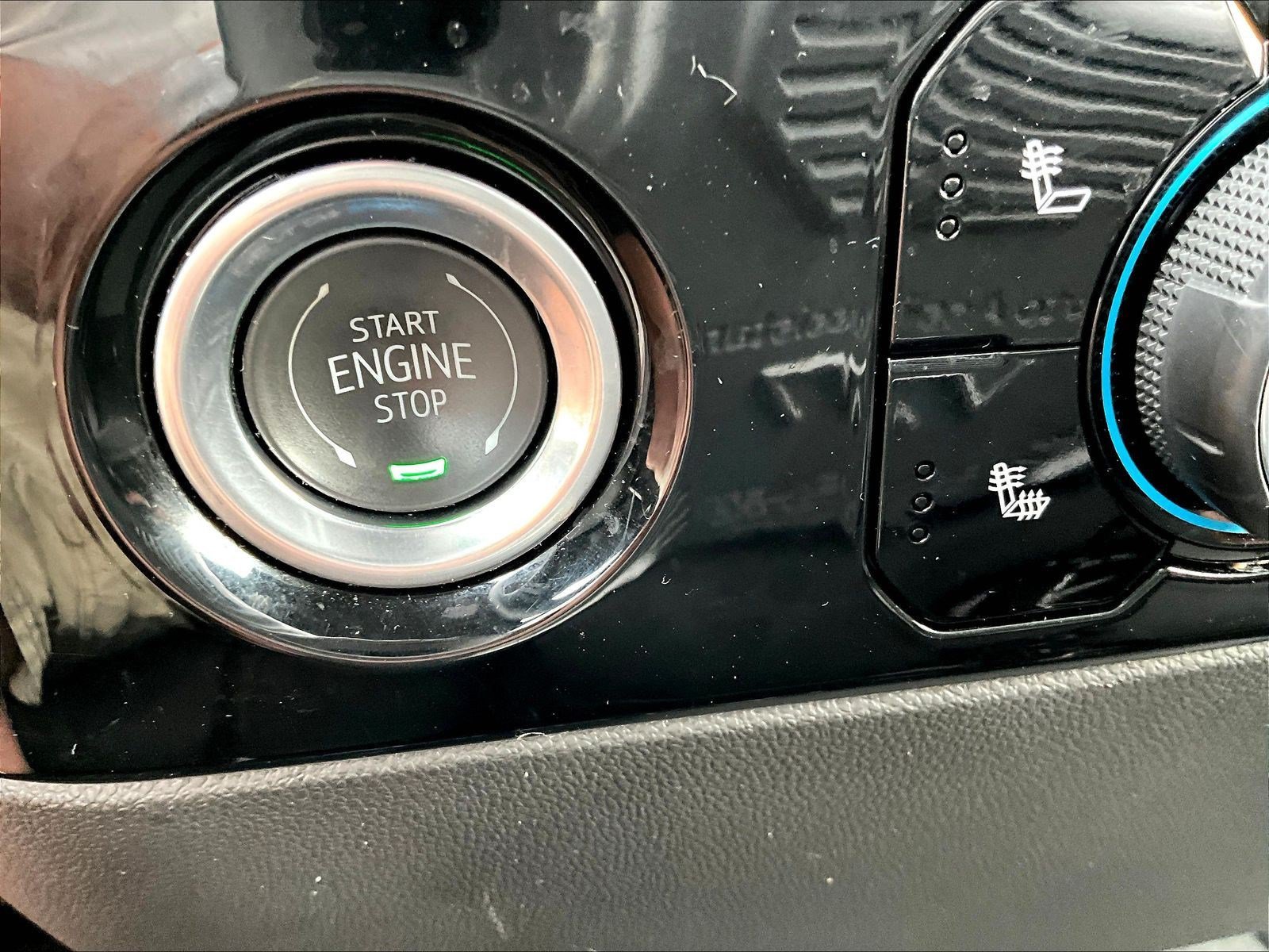 Used 2024 Chevrolet Silverado 1500 LT AWD/4WD image 38