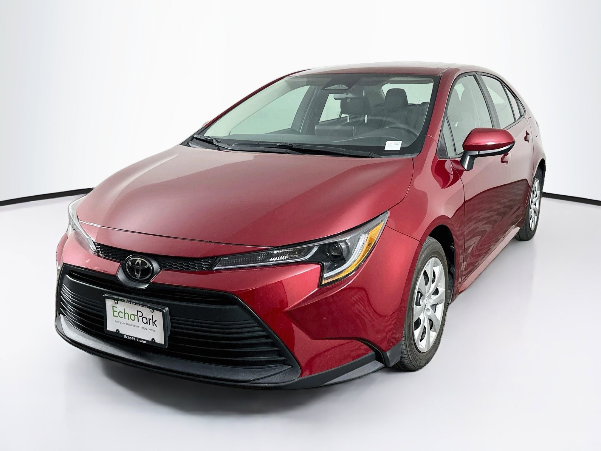 Used 2025 Toyota Corolla LE FWD image 3