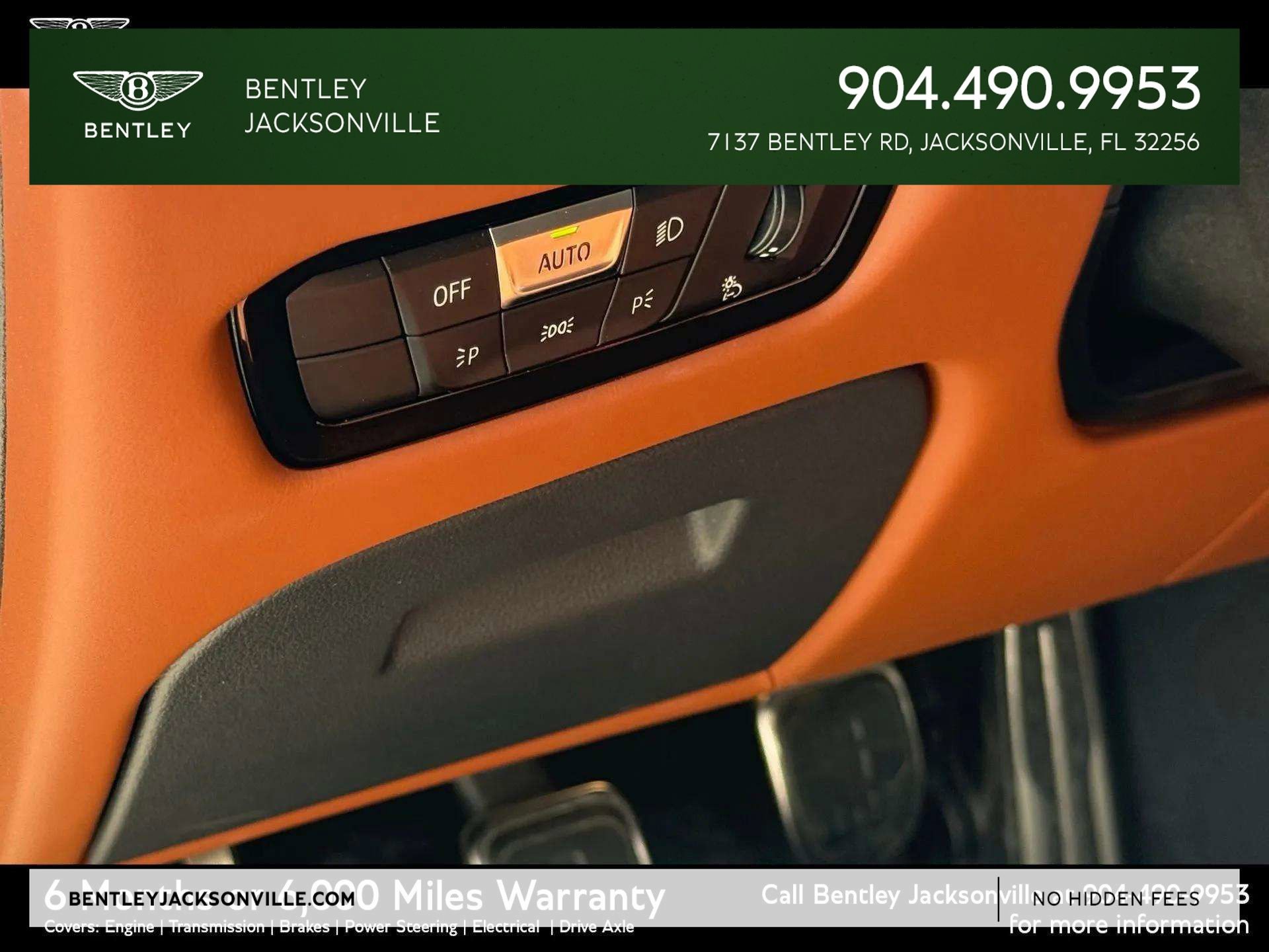 Used 2025 BMW M3 w/ Executive Package image 39