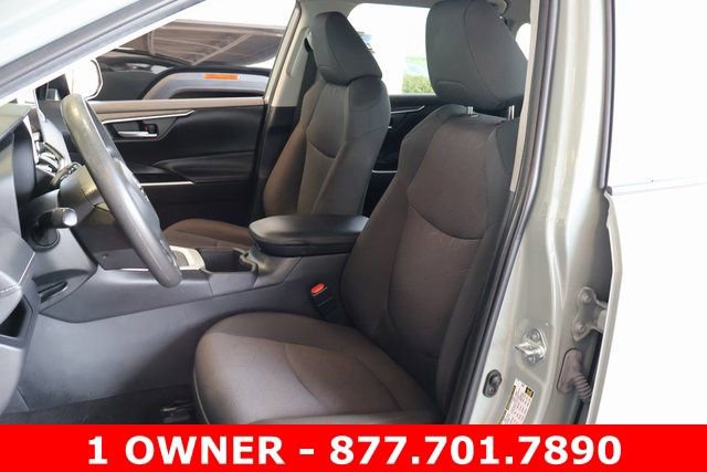 Used 2023 Toyota RAV4 XLE image 13