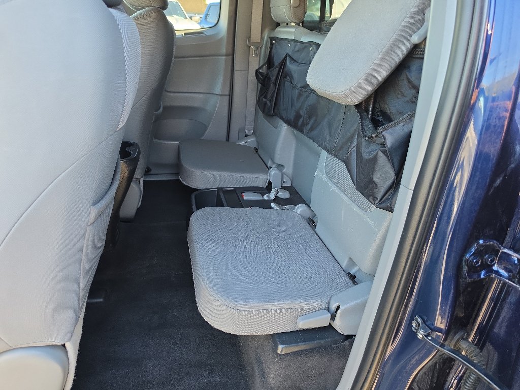 Used 2012 Toyota Tacoma 4x4 Access Cab V6 w/ TRD Sport Pkg image 16
