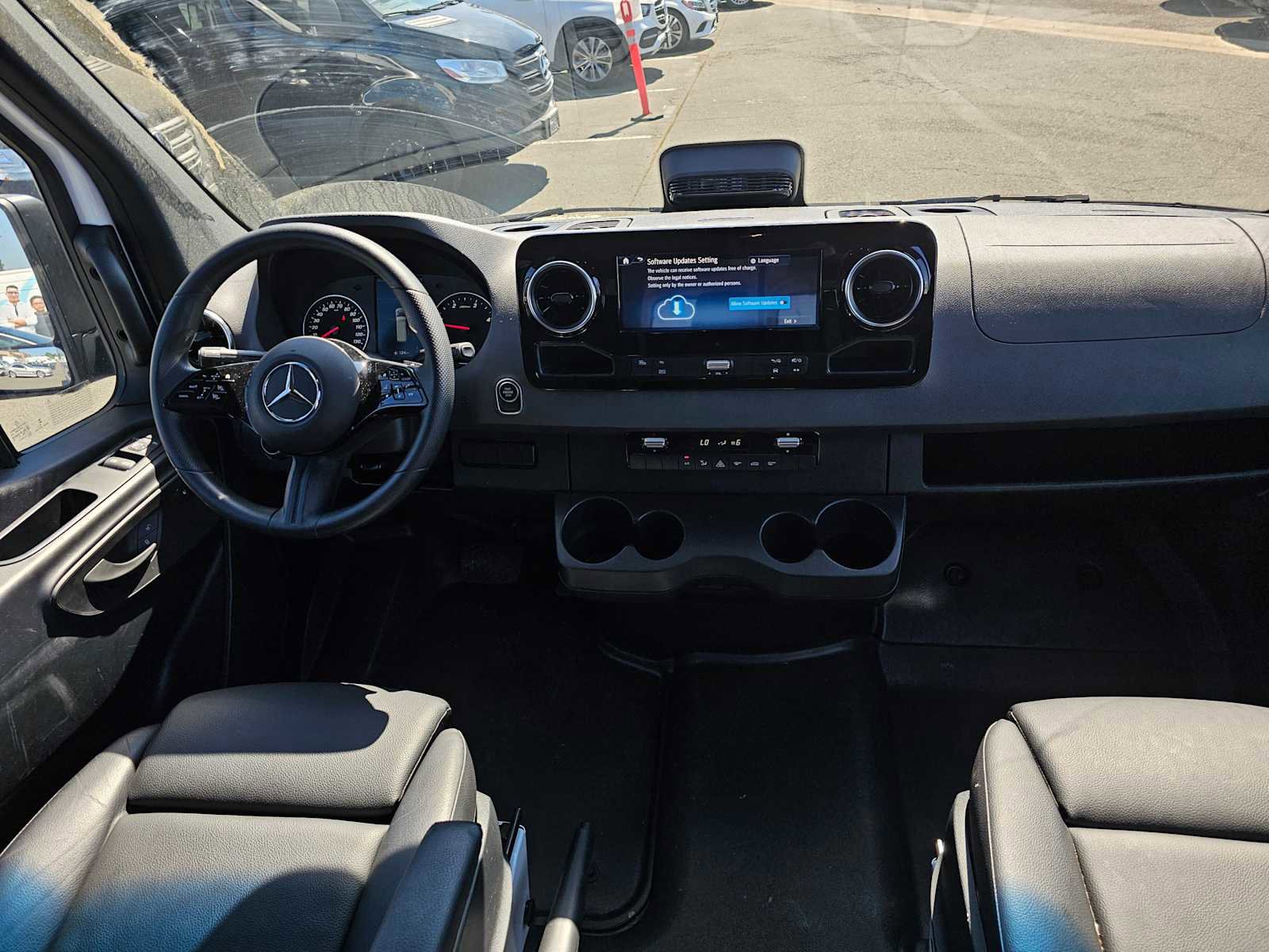 Used 2025 Mercedes-Benz Sprinter 2500 image 15