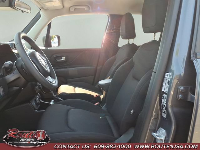 Used 2023 Jeep Renegade Latitude AWD/4WD image 25