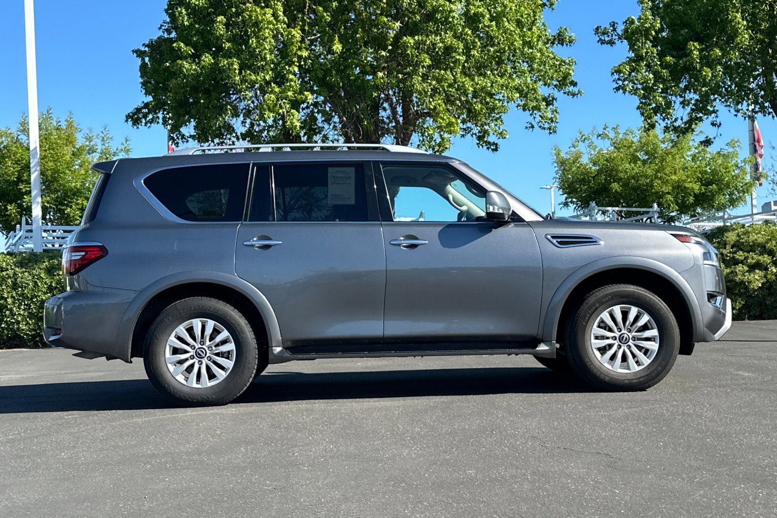 Certified 2024 Nissan Armada SV AWD/4WD image 3