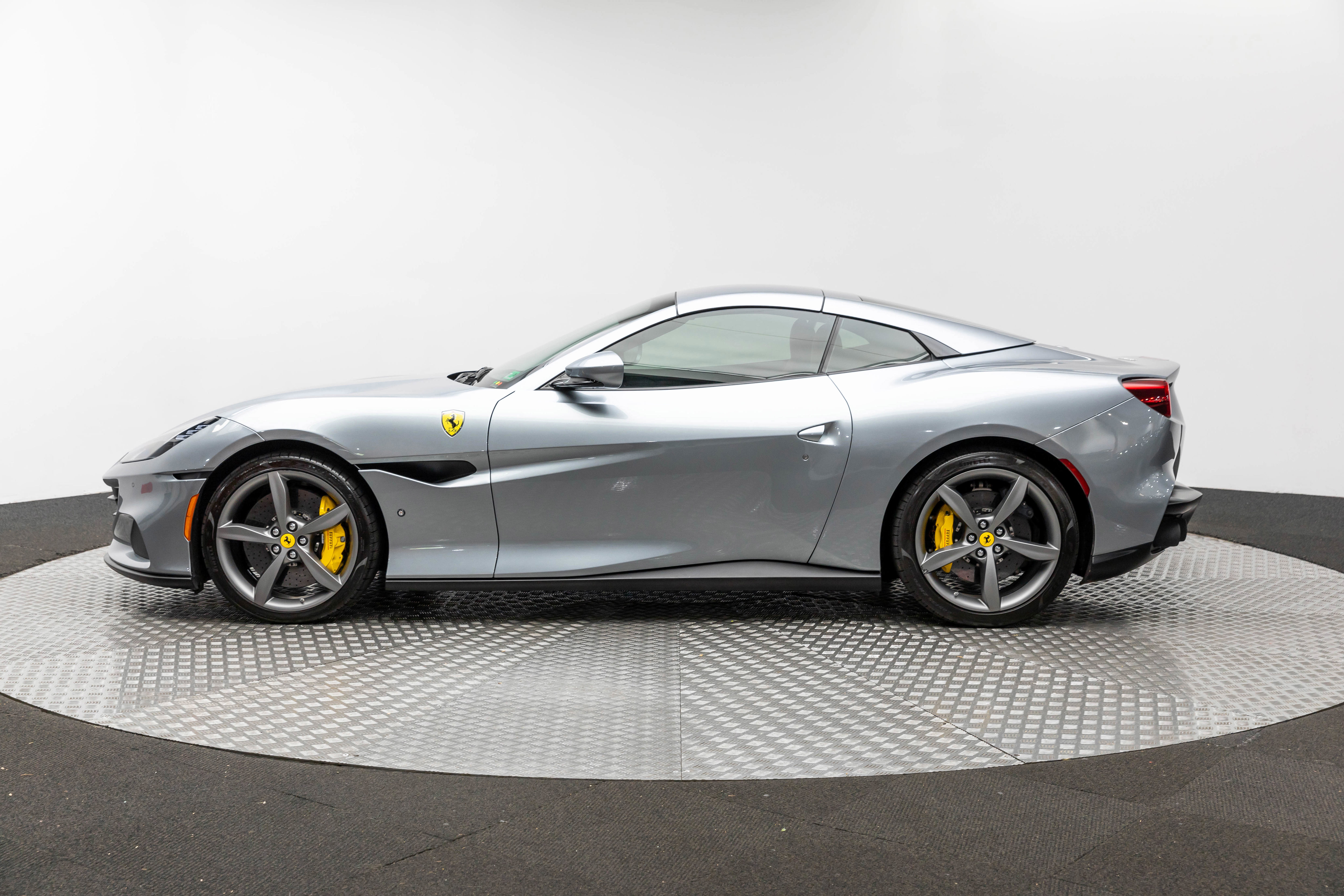 Certified 2022 Ferrari Portofino M image 59