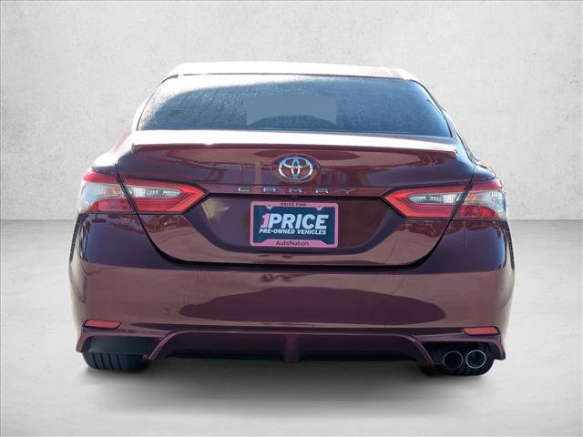 Used 2018 Toyota Camry SE image 6