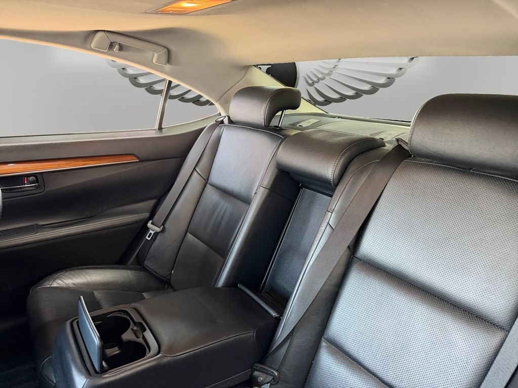 Used 2013 Lexus ES 300h w/ Luxury Pkg FWD image 13