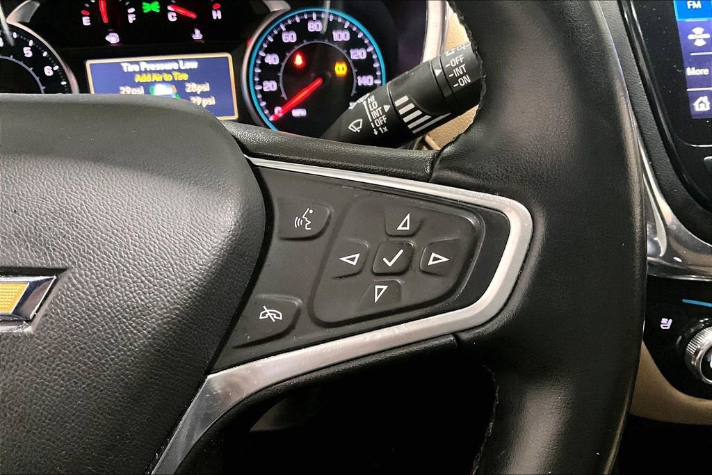 Used 2023 Chevrolet Equinox Premier image 12