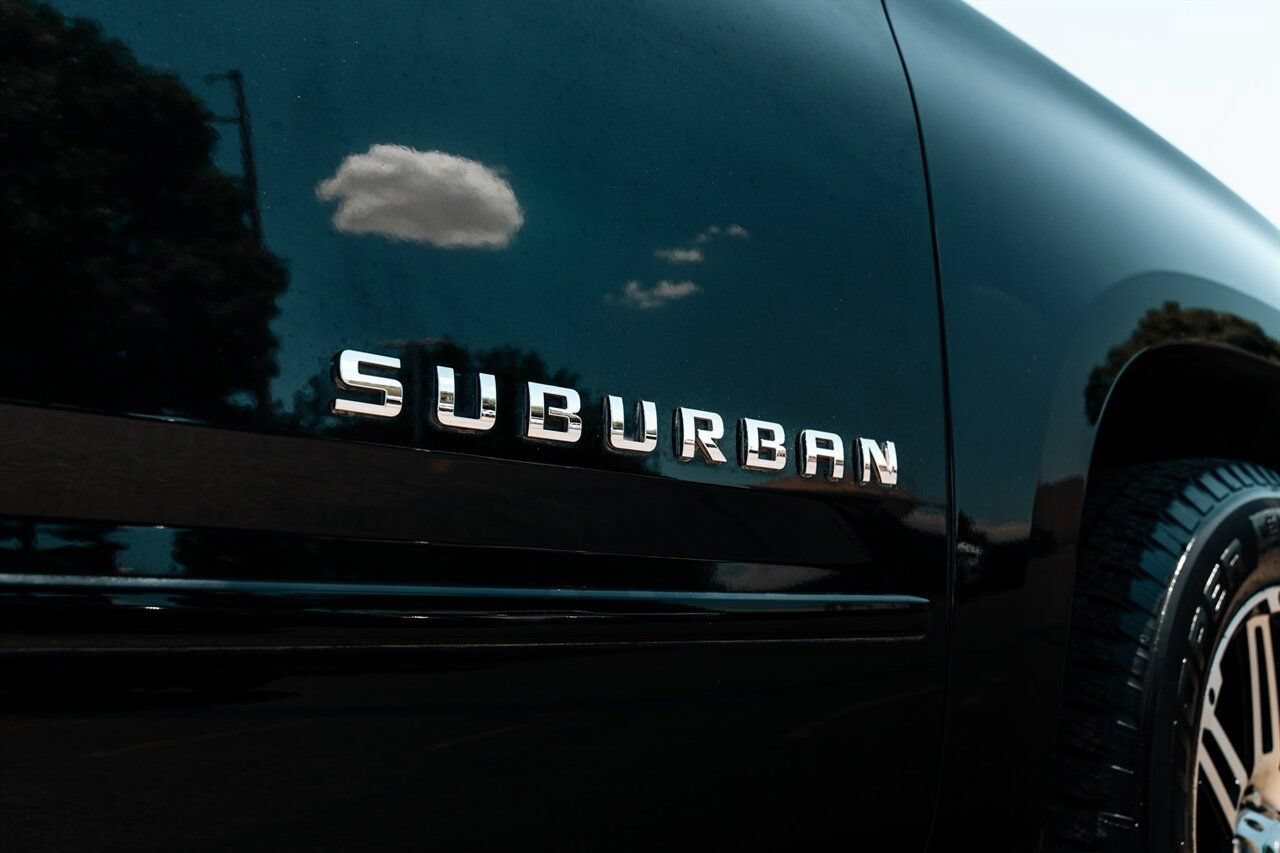 Used 2015 Chevrolet Suburban LTZ AWD/4WD image 12