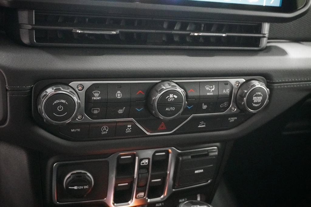 New 2026 Jeep Gladiator Rubicon w/ Steel Power Dome Hood Package image 25