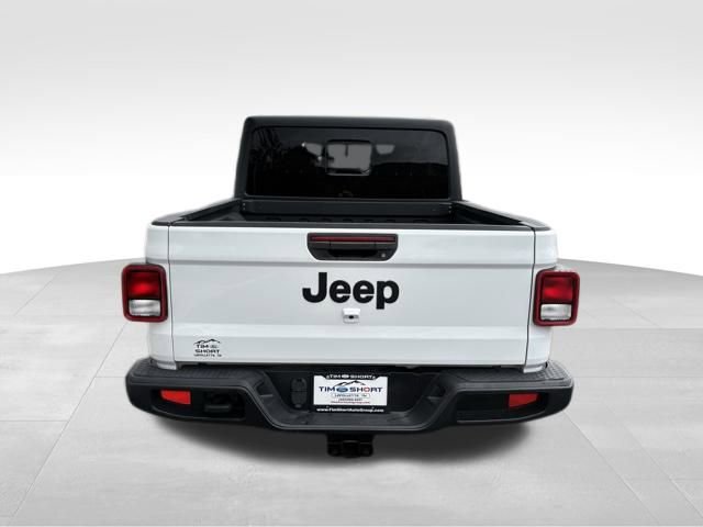 Used 2022 Jeep Gladiator Sport image 6