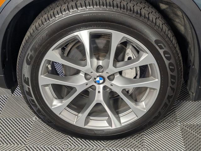 Used 2024 BMW X5 xDrive40i w/ Premium Package AWD/4WD image 8