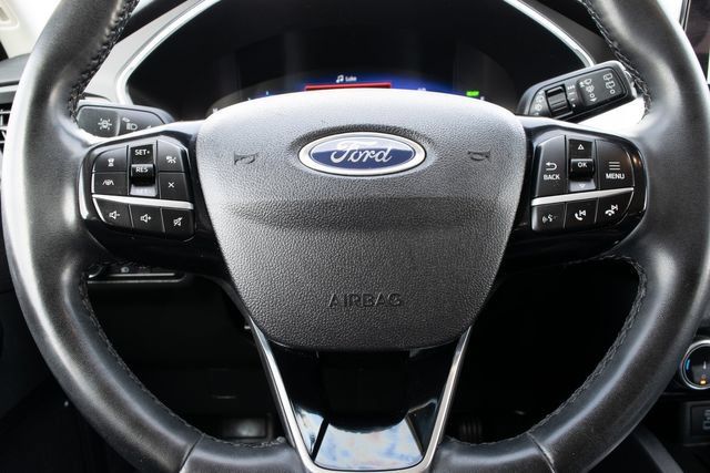 Used 2022 Ford Escape Titanium w/ Class II Trailer Tow Package FWD image 34